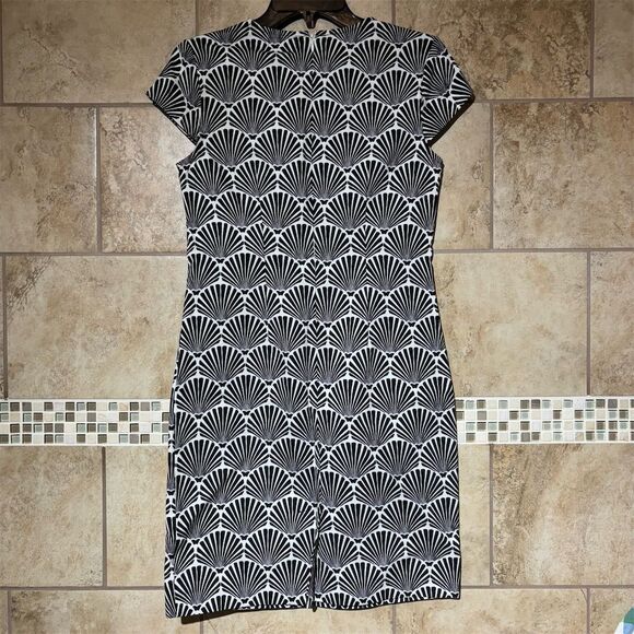 Mud Pie Seashell Dress XS Black Knee Length Sheath Short Sleeve Gold Embroidery - Picture 2 of 4